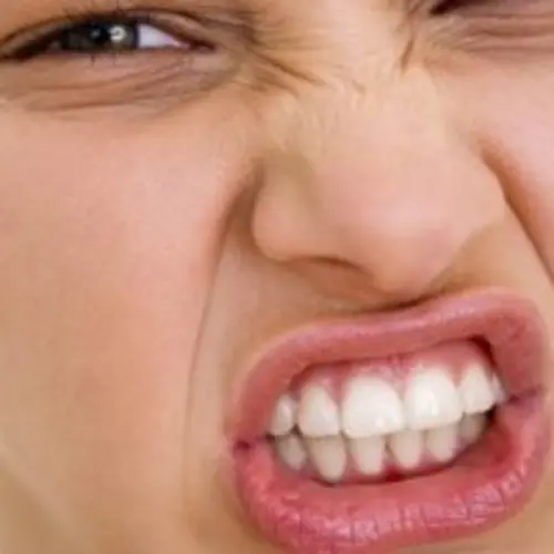 Photo d'un visage de femme en colère